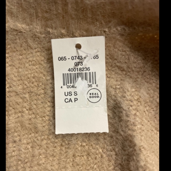 Abercrombie & Fitch Reversible Twist Kitten Sweater NWT! - Picture 7 of 10